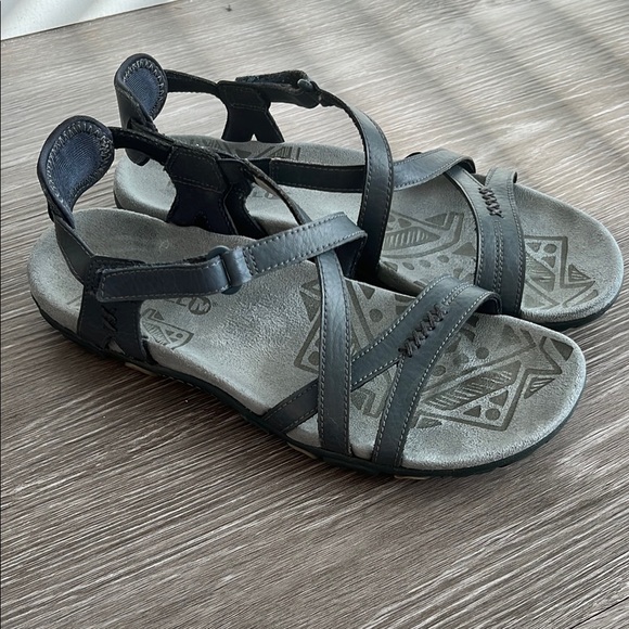 Merrell Women’s Strappy Sandals - Picture 1 of 4